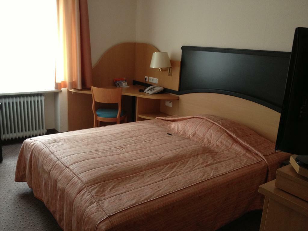 Privat Hotel Riegele Augsburg Kültér fotó